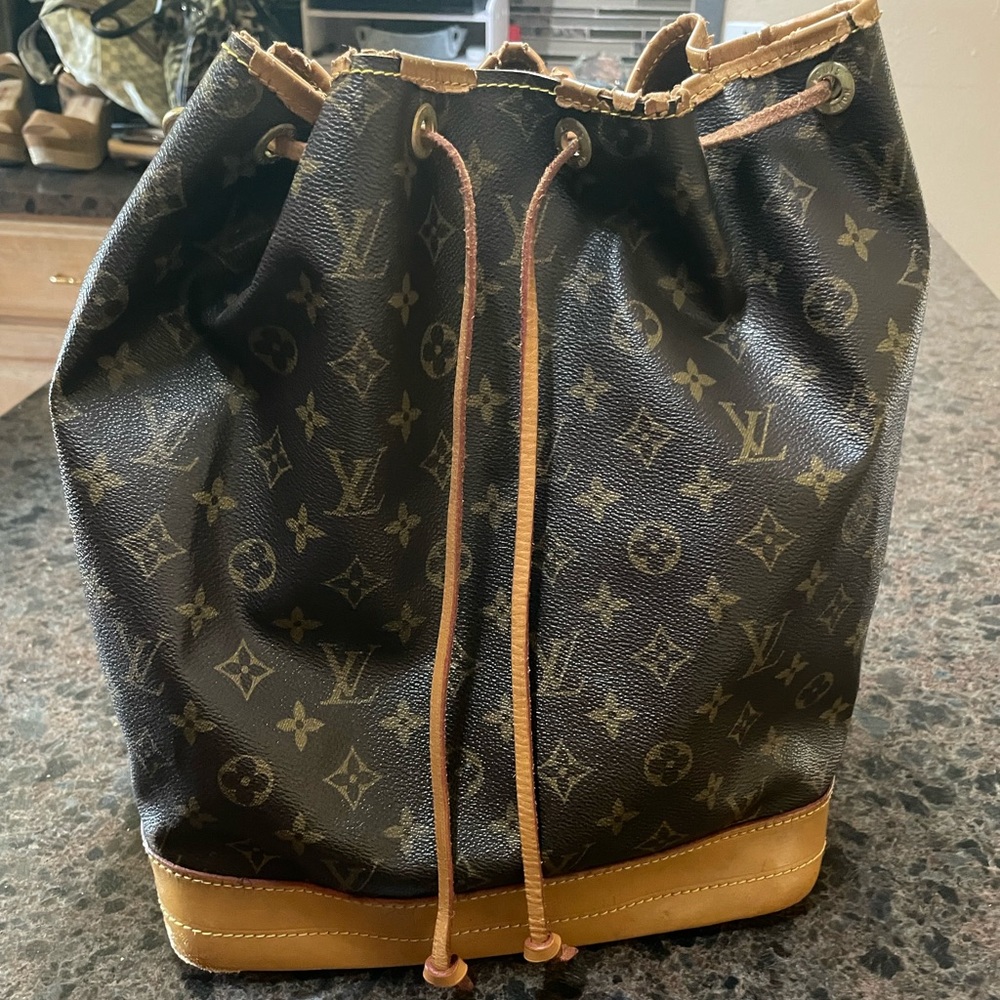 LV Bucket Bag